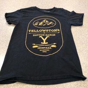Ladies small Yellowstone Dutton Ranch tee Montana